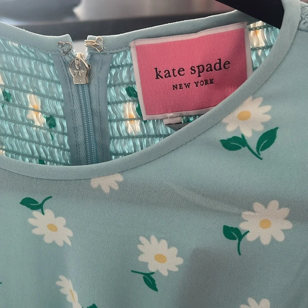 kate spade reposhing this